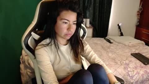 Alice online show from December 17, 7:42 pm