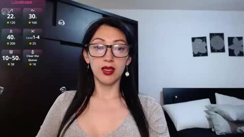 Snapshot of alice_mossa10 chatting on February 3, 9:42 pm alice mossa online show from February 3, 9:42 pm