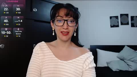 Snapshot of alice_mossa10 chatting on February 17, 9:43 pm alice mossa online show from February 17, 9:43 pm