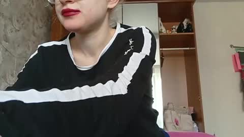 Snapshot of alice_peach chatting on February 27, 11:52 am bigclit daddy squirt bigdildo fit online show from February 27, 11:52 am