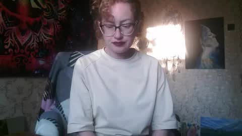 Snapshot of alice_peach chatting on September 16, 2:29 pm bigclit daddy squirt bigdildo fit online show from September 16, 2:29 pm