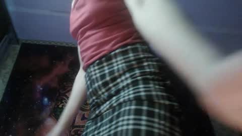 Snapshot of alice_peach chatting on October 18, 12:39 pm bigclit daddy squirt bigdildo fit online show from October 18, 12:39 pm