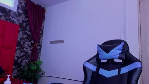 alice_rouusse online show from February 11, 7:08 pm