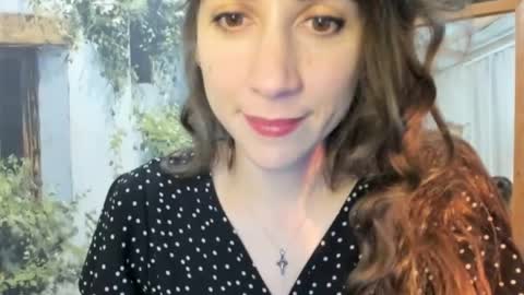 Snapshot of alice_sincere chatting on June 8, 9:15 pm Alice Love you all online show from June 8, 9:15 pm
