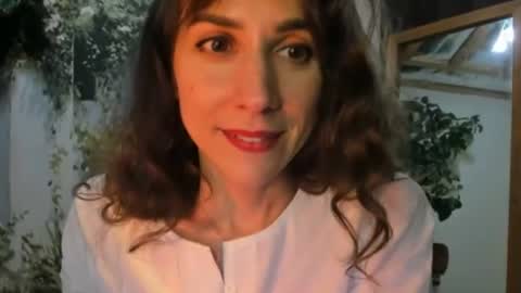 Snapshot of alice_sincere chatting on June 23, 9:13 pm Alice Love you all online show from June 23, 9:13 pm