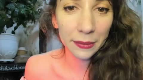 Snapshot of alice_sincere chatting on June 28, 9:10 pm Alice Love you all online show from June 28, 9:10 pm