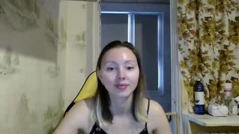 Alice smiles online show from February 9, 2:21 pm