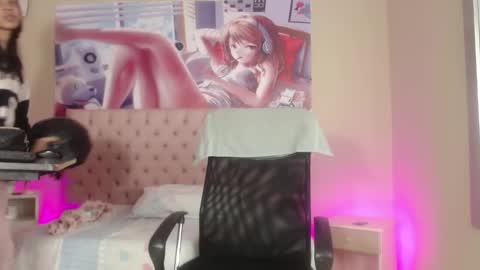 Snapshot of alice_sofia chatting on February 10, 1:44 pm Sofia online show from February 10, 1:44 pm