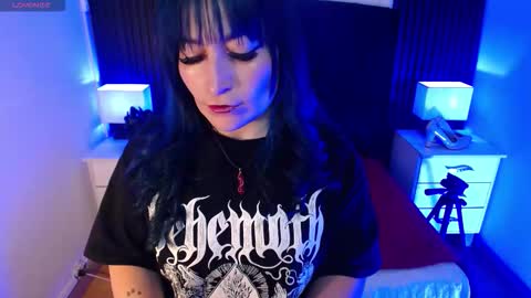 Alice online show from December 1, 6:57 pm