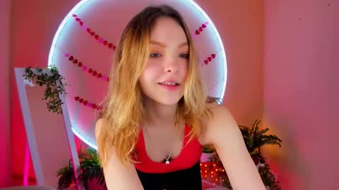 Snapshot of alice_tucci chatting on February 14, 6:34 am Alice online show from February 14, 6:34 am
