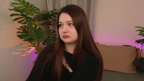 Snapshot of alice_walters chatting on December 6, 3:55 pm Alice online show from December 6, 3:55 pm
