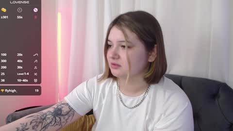 Snapshot of alice_walters chatting on January 25, 10:28 pm Alice online show from January 25, 10:28 pm