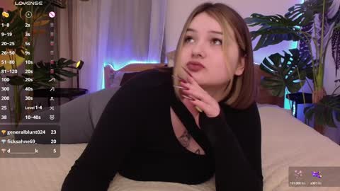 Snapshot of alice_walters chatting on January 29, 7:43 pm Alice online show from January 29, 7:43 pm