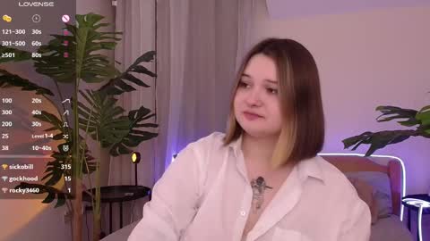 Snapshot of alice_walters chatting on March 4, 7:54 pm Alice online show from March 4, 7:54 pm
