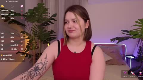 Snapshot of alice_walters chatting on March 6, 8:16 pm Alice online show from March 6, 8:16 pm