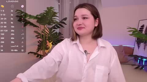 Snapshot of alice_walters chatting on March 11, 3:23 pm Alice online show from March 11, 3:23 pm