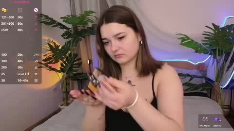 Snapshot of alice_walters chatting on October 7, 2:36 pm Alice online show from October 7, 2:36 pm