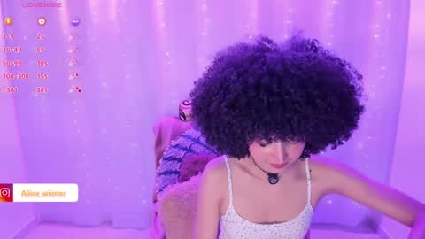 Snapshot of alice_wiinter chatting on February 24, 9:09 pm Alice online show from February 24, 9:09 pm