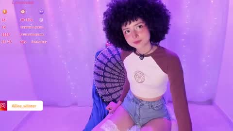 Snapshot of alice_wiinter chatting on March 6, 10:36 pm Alice online show from March 6, 10:36 pm