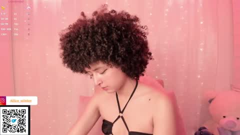 Snapshot of alice_wiinter chatting on September 12, 6:08 pm Alice online show from September 12, 6:08 pm
