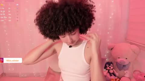 Snapshot of alice_wiinter chatting on October 7, 6:16 pm Alice online show from October 7, 6:16 pm