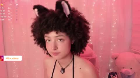 Snapshot of alice_wiinter chatting on October 8, 6:16 pm Alice online show from October 8, 6:16 pm