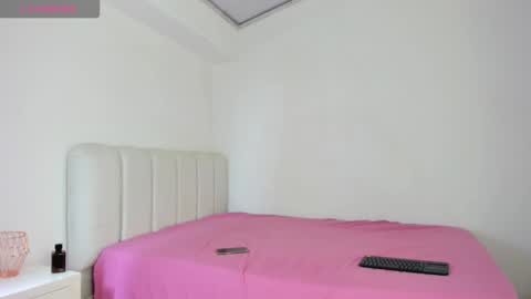 Snapshot of alice_williiams chatting on February 1, 2:59 pm alice williiams online show from February 1, 2:59 pm