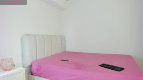 Snapshot of alice_williiams chatting on February 7, 3:05 pm alice williiams online show from February 7, 3:05 pm