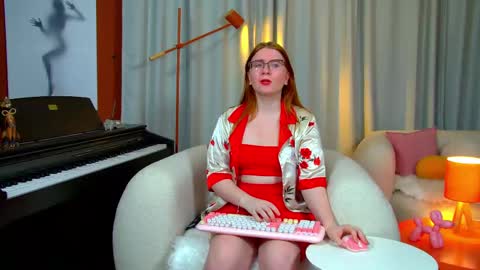 Alice online show from September 30, 7:30 pm