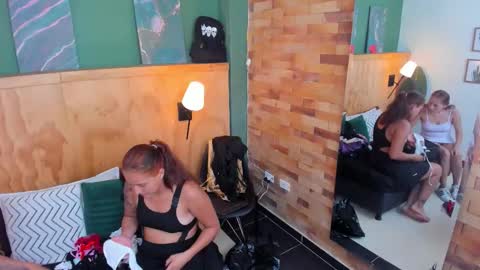 Alice and Asia online show from December 3, 7:01 pm