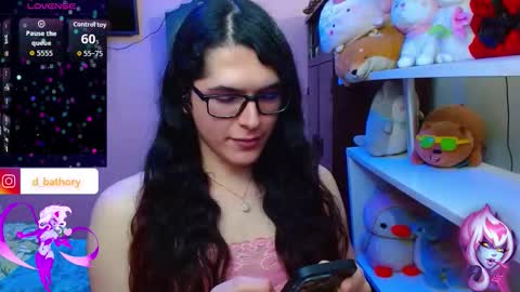 Snapshot of alicebathory_ chatting on November 7, 6:30 pm Alice Bathory online show from November 7, 6:30 pm