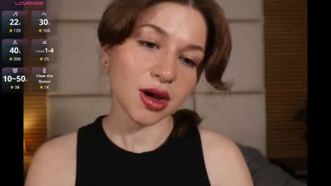 Snapshot of alicebellamy chatting on April 28, 2:27 am Alice online show from April 28, 2:27 am