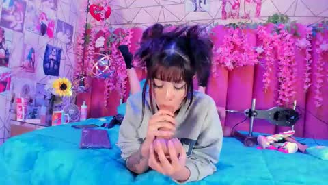     online show from November 22, 10:31 pm