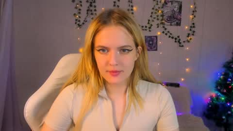 AliceCasey online show from December 1, 11:36 pm