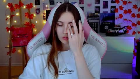 alicecharmy online show from November 28, 7:11 am