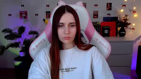 alicecharmy online show from February 17, 2:02 pm