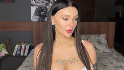 AliceDream online show from October 13, 7:30 am