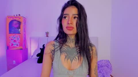 Alice  online show from September 9, 4:06 pm