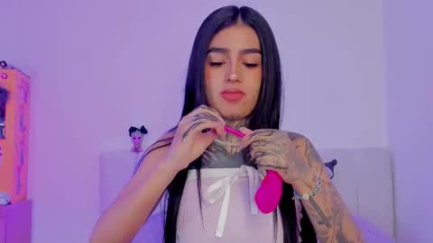 Alice  online show from October 15, 10:04 am