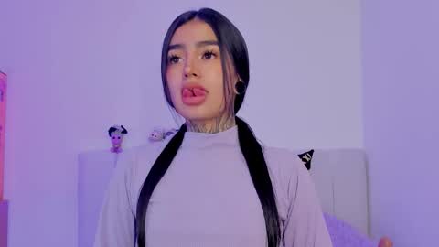 Alice  online show from October 16, 7:48 pm