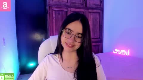 Snapshot of alicee_2 chatting on September 17, 10:06 am Aliceee .. 97YP9VWGZHrefnav wishlist lists 1 online show from September 17, 10:06 am