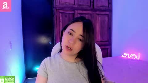 Snapshot of alicee_2 chatting on September 25, 5:27 pm Aliceee .. 97YP9VWGZHrefnav wishlist lists 1 online show from September 25, 5:27 pm