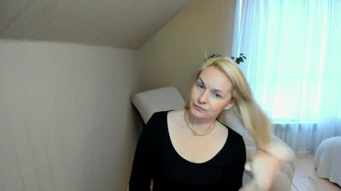 Snapshot of alicee__grace chatting on January 15, 7:26 am Alicee online show from January 15, 7:26 am