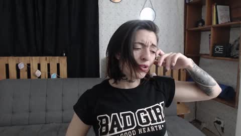 alicee_logan_ online show from January 6, 2:48 am