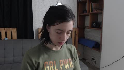 alicee_logan_ online show from January 22, 2:37 am