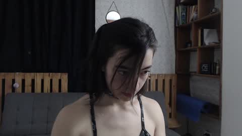 alicee_logan_ online show from February 5, 1:15 am