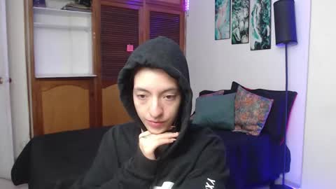 alicee_logan_ online show from October 12, 1:48 am