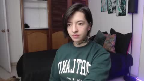 alicee_logan_ online show from November 27, 1:40 am