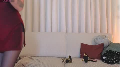 Snapshot of alicee_milf_ chatting on July 3, 1:28 pm Aleja online show from July 3, 1:28 pm