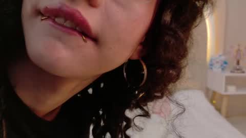 alice online show from April 16, 9:39 pm